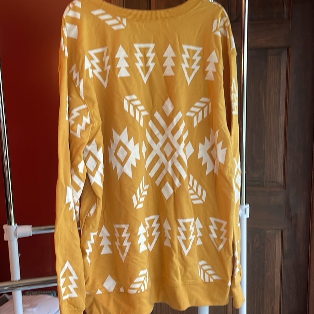 Mighty Fine Crew neck sweatshirt Aztec print - Picture 4 of 6
